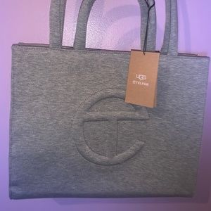 TELFAR UGG MEDUIM FLEECE SHOPPER BAG